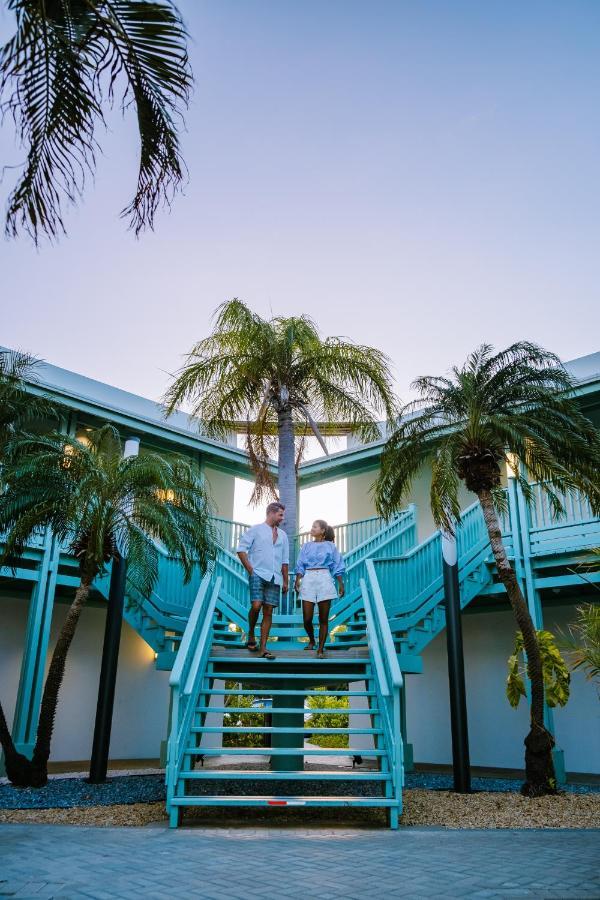 The Mill Resort And Suites Palm Beach Exterior photo