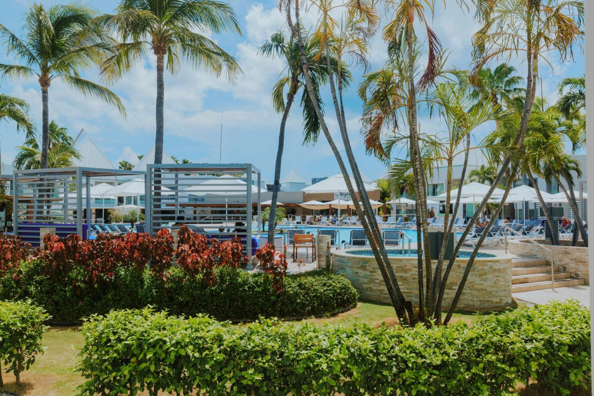 The Mill Resort And Suites Palm Beach Exterior photo